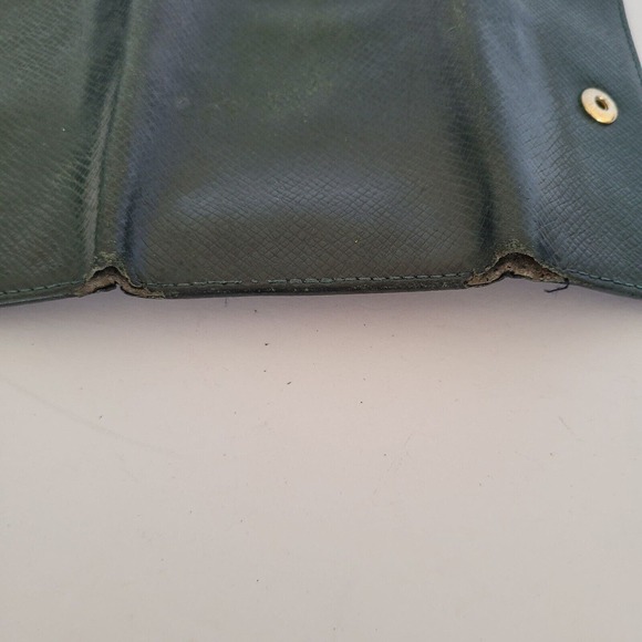 LOUIS VUITTON Green Taiga Leather 6 Hooks Key Holder Case Small Wallet Trifold - Picture 8 of 9